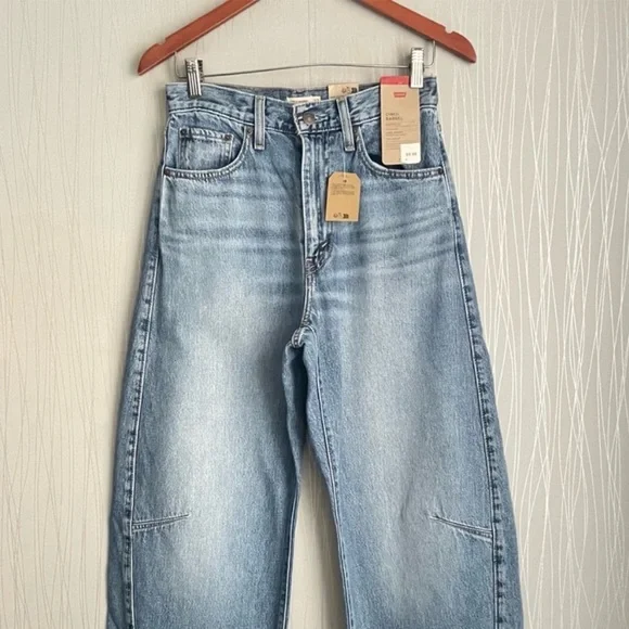 NWT Levi’s Cinch Barrel Jeans - Picture 5 of 16